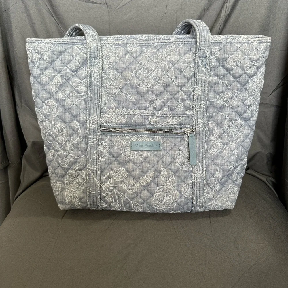 VERA BRADLEY ICONIC VERA TOTE PARK LACE - Picture 1 of 8